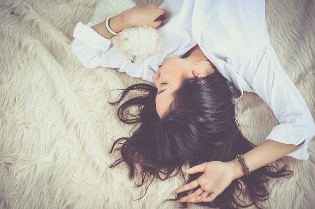Sov godt om natten: 5 naturlige midler til bedre søvn